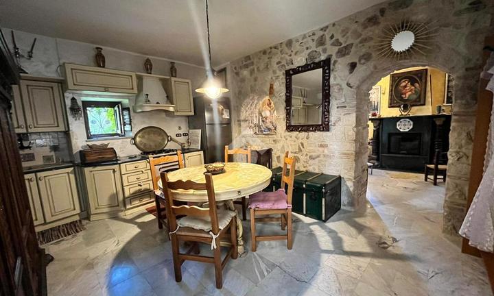 CASA SEMINDIPENDENTE A VEROLI