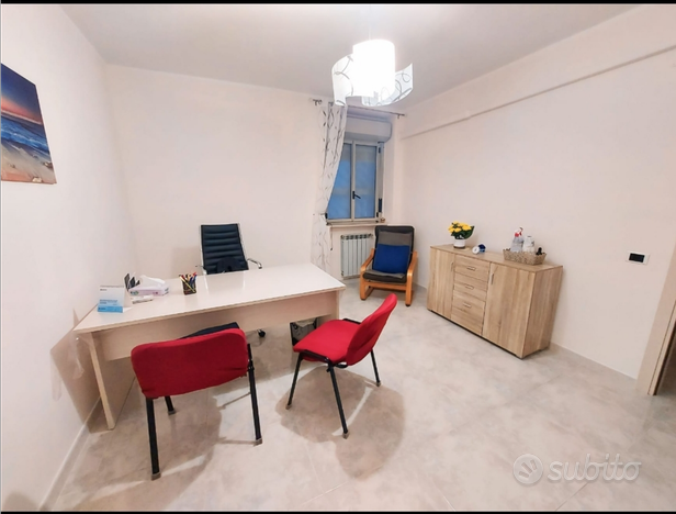 Stanza studio per professionisti sanitari Caserta