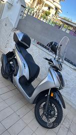 Honda sh 350 sport