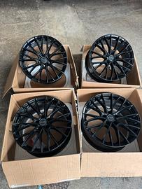 Cerchi Mak Glossy Black 8.5x19 ET 45 5 fori