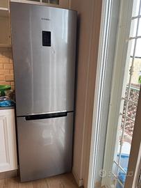 Frigorifero Samsung no frost con congelatore
