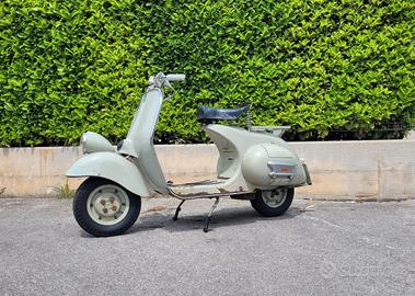 Vespa 125 VM1T faro basso 1953 conservata 