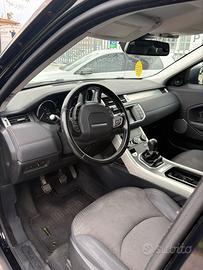 LAND ROVER RANGE EVOQUE 2.0 eD4 5p. Pure