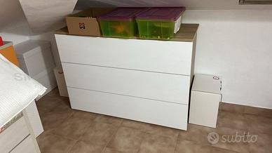 Cassettiera e letto 300 euro