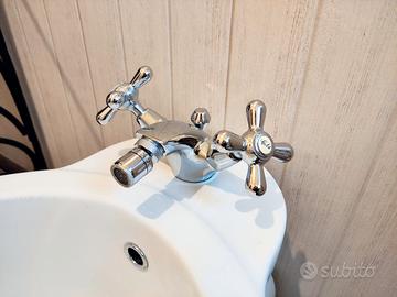 Gruppi rubinetti bidet/lavabo cromati