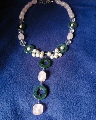 Colllier in quarzo rosa e perle