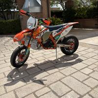 Exc 125 2016 con Kit Motard + Kit Enduro