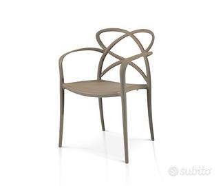 Sedia grigio caldo in polipropilene con braccioli