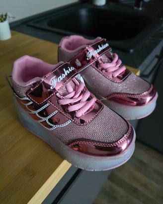 Scarpe per bambina con rotelle removibili