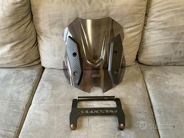 Parabbrezza Givi Fumé + barra telefono originale.