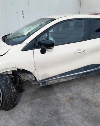 Renault Captur per ricambi 