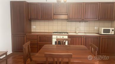 CUCINA IN LEGNO 4 METRI LINEARI + ELETTRODOMESTICI