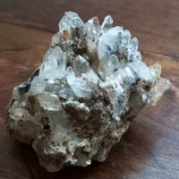 Cluster quarzo ialino, latteo e schrol 