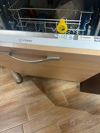 Lavastoviglie indesit da incasso