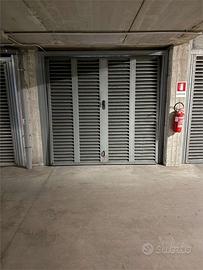 VIMODRONE vendiamo BOX AUTO