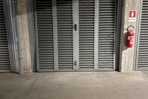 VIMODRONE vendiamo BOX AUTO