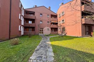 3 LOCALI A PESCHIERA BORROMEO