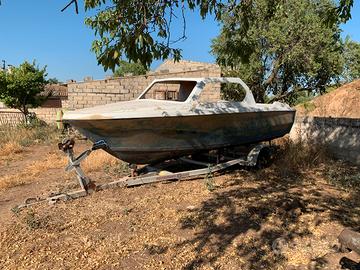 Barca 5,50 semicabinato