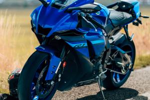 Yamaha R1 2024 7 anni GARANZIA e accessori