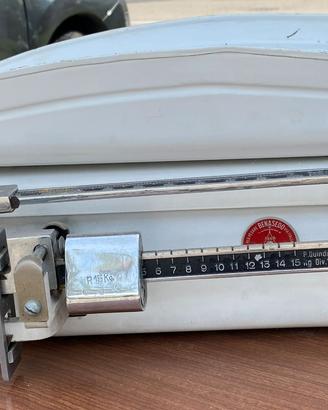 Bilancia vintage pesa neonati ‘50 Benasedo