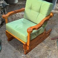 Coppia di poltrone vintage in legno