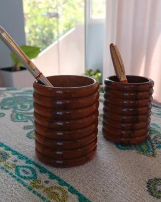 Portapenne in legno vintage 