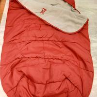 Coperta rossa per passeggino
