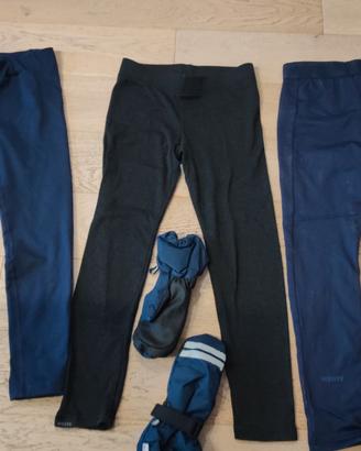 Due pantaloni da sci e pantalone termico