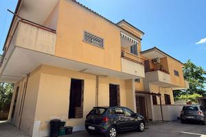 Stabile/Palazzo Giugliano in Campania