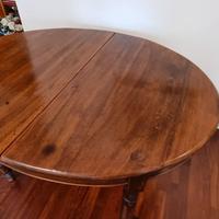 Tavolo antico in noce