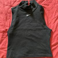 Crop top Nike lupetto senza maniche