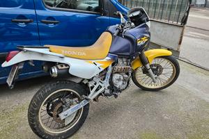 Honda NX 650 Dominator
