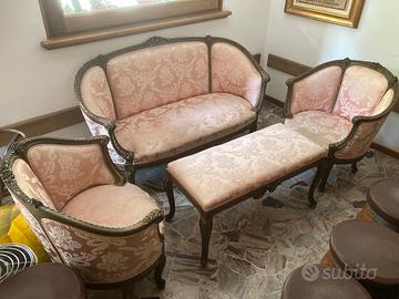 Arredamento salottino antico
