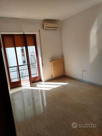 Appartamento 95mq primo piano zona centro