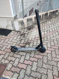 Monopattino elettrico One Kick Two (6,5") Nero TDE