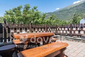 Villa di 100 m² con 2 locali e box auto a Saint-Vi