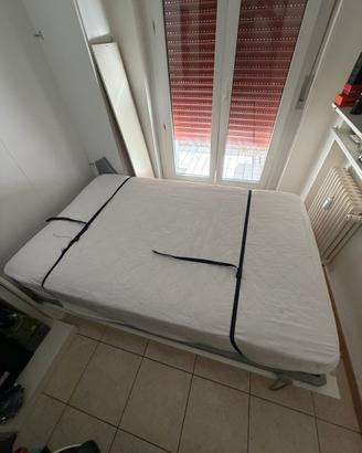 Letto a scomparsa + materasso + armadio + scaffale