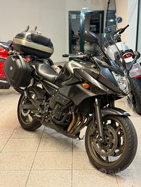 Yamaha XJ 600 Diversion tris di valige