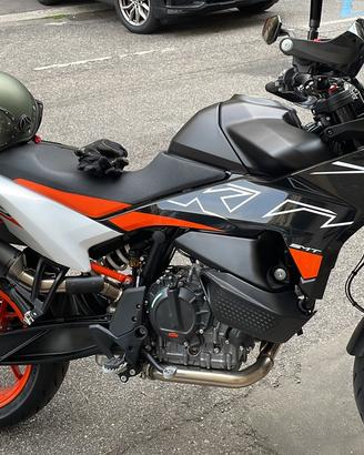 KTM SMT 890
