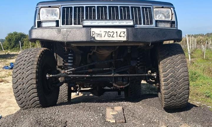 JEEP Cherokee - 1988