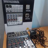 Mixer Behringer XENYX 802 con alimentatore.