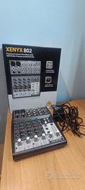 Mixer Behringer XENYX 802 con alimentatore.