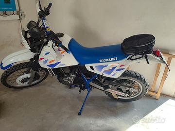 Suuki DR650 moto enduro anno 1992 esnte bollo