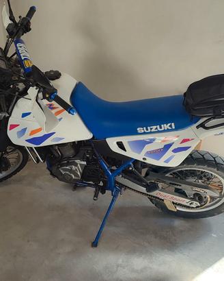 Suuki DR650 moto enduro anno 1992 esnte bollo
