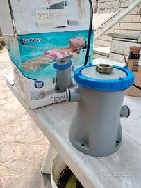 Set per piscina casalinga, pompa e filtro