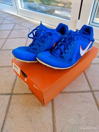 Scarpe chiodate