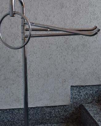 porta asciugamani in acciaio