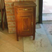 ANTICO COMODINO IN NOCE