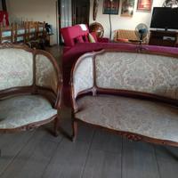 Divano e due poltrone classiche 