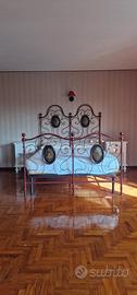 letto in ferro battuto  antico